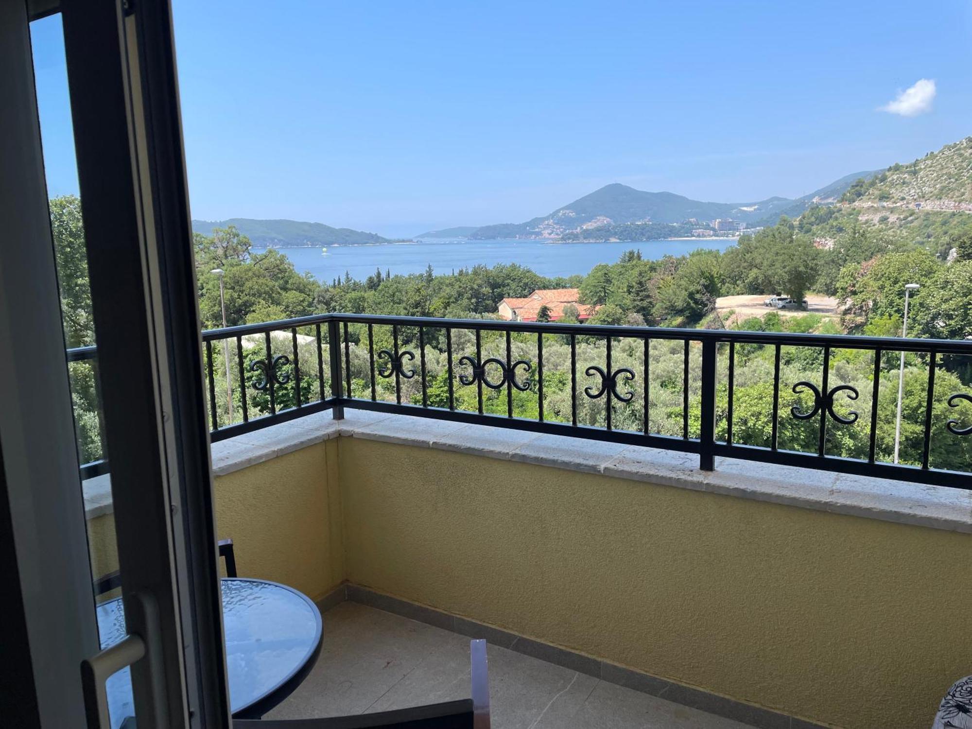 Lux Apartment Amarin Pržno Екстериор снимка